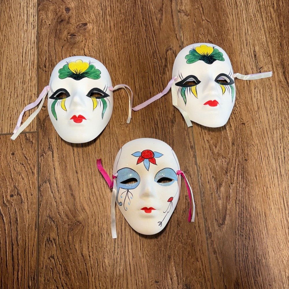 Vintage Hand Painted Ceramic Harlequin Masks Set of 3 Glitter Ribbon Decor 5.5in